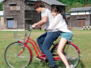 Địt cô bạn thân ngồi cùng bàn