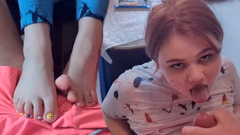 Horny teen get milkywayed on a train trip