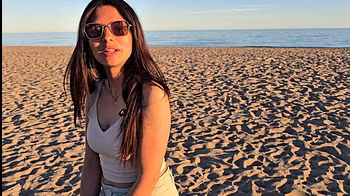 I have sex with a woman I met on the beach